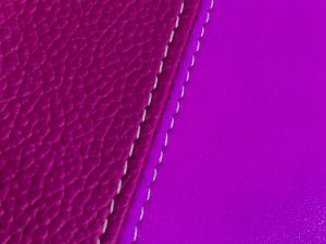 Agenda Bidiaria Permanente Ciruela Magenta Detalle Textura cubierta 2